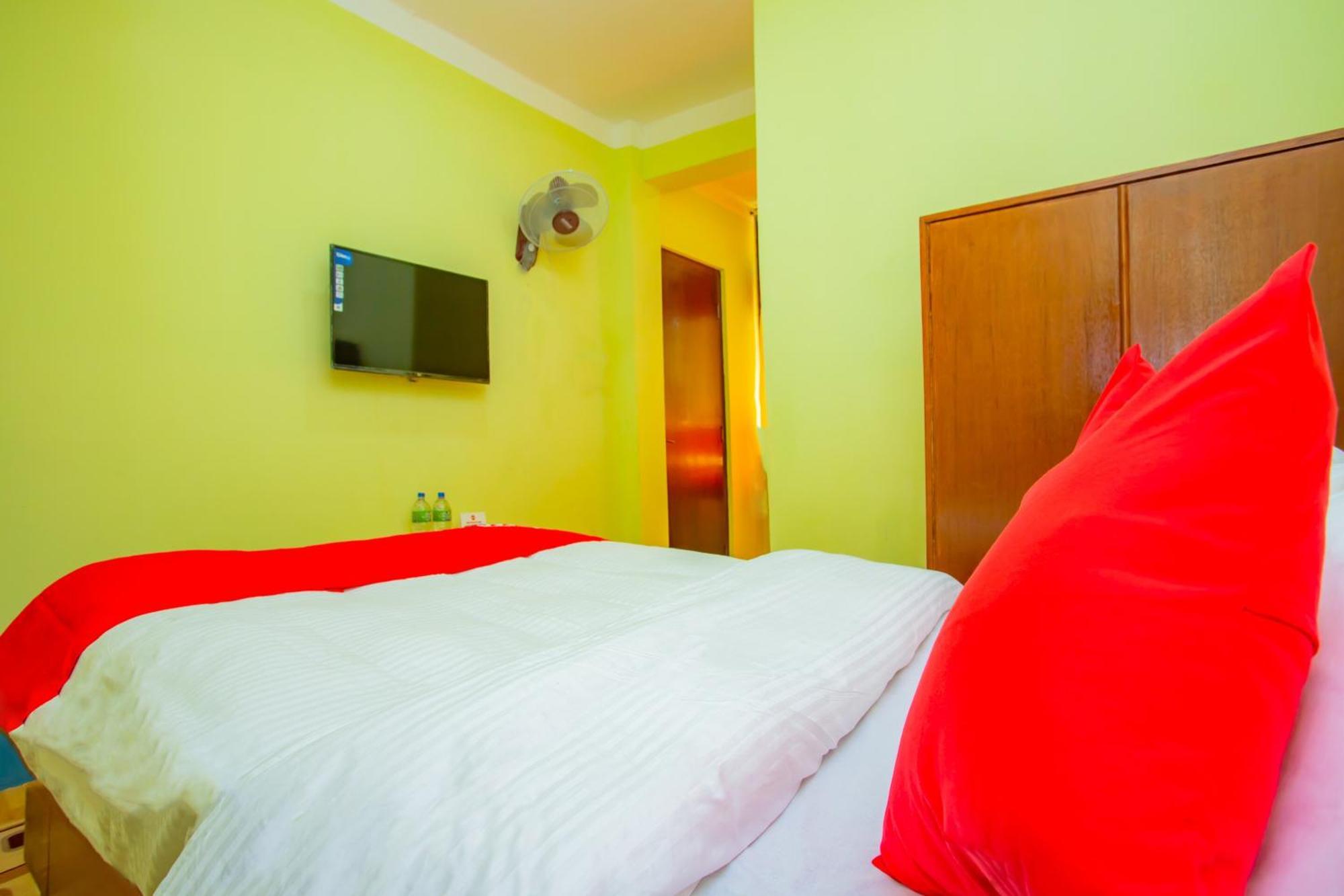 Oyo 589 Hotel Trimurti Kathmandu Exteriör bild