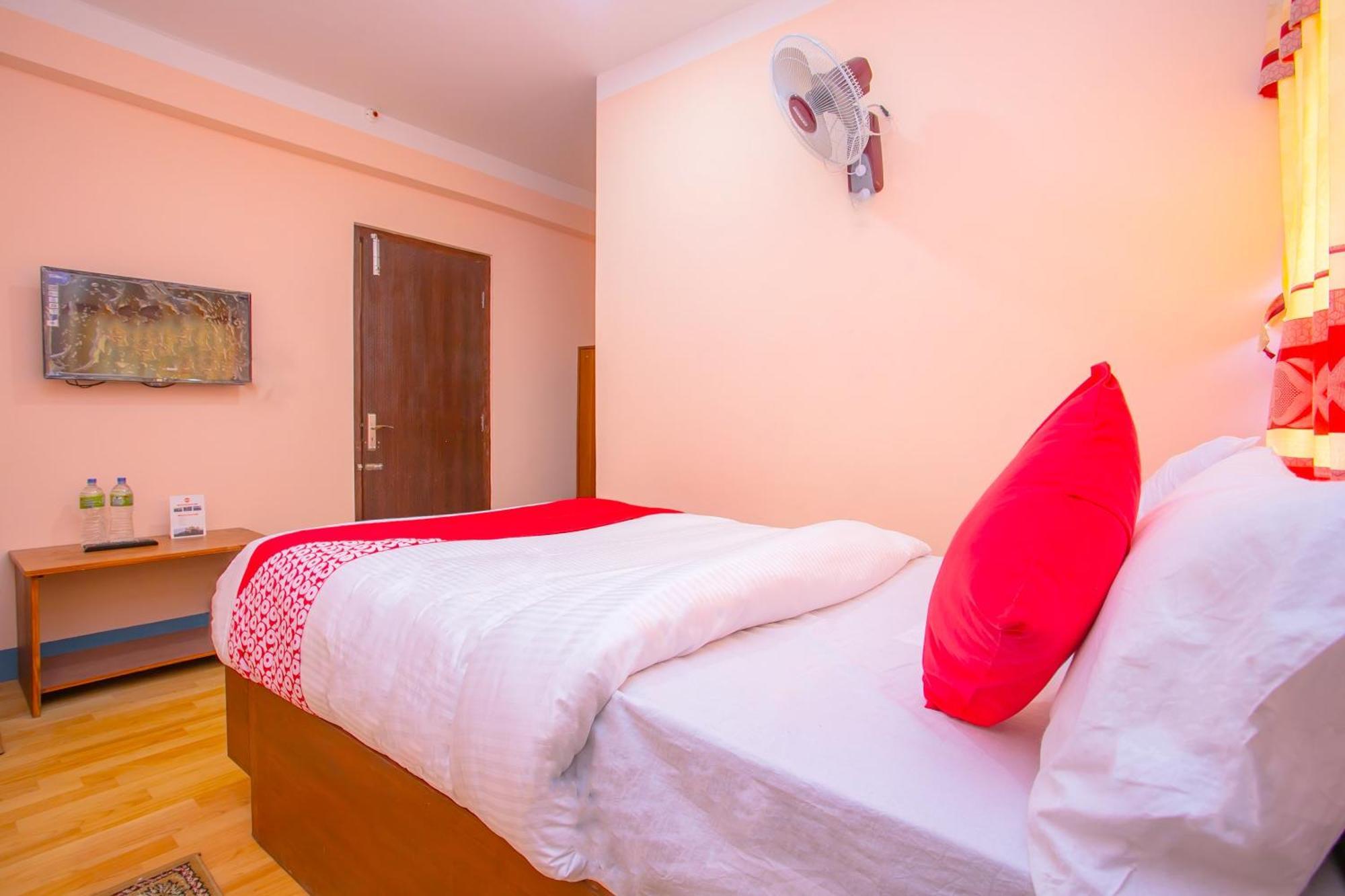 Oyo 589 Hotel Trimurti Kathmandu Exteriör bild