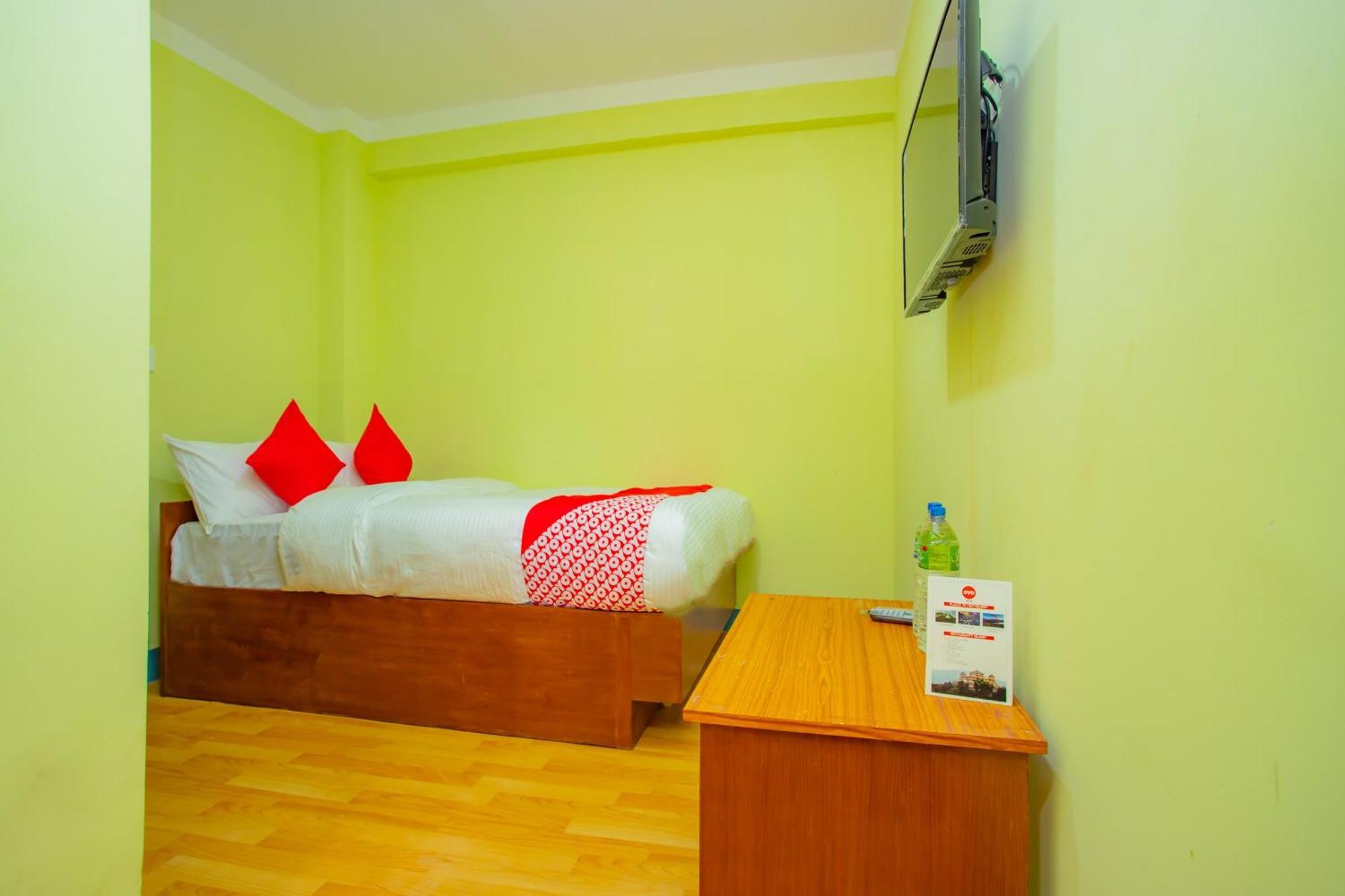 Oyo 589 Hotel Trimurti Kathmandu Exteriör bild